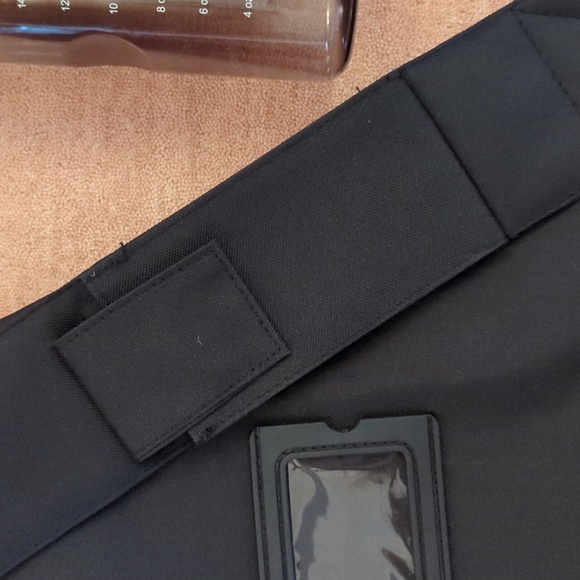 New Miraval Sling Bag and Water Bottle - Picture 8 of 10